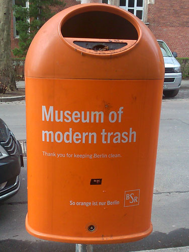 Abfalleimer 'Museum of modern trash'